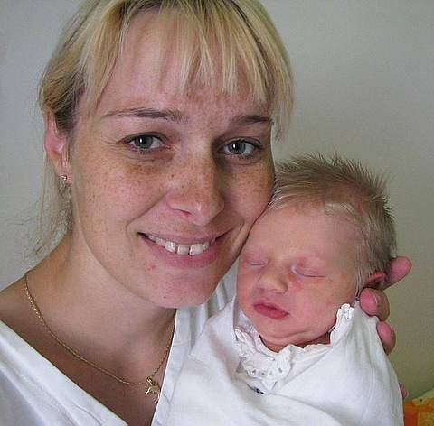 Gabriele Hudákové z Bíliny se v teplické porodnici 7.10. v 6.50 hod. narodila dcera Lucie Hudáková, míry 50 cm, 3,05 kg.