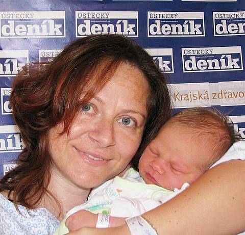 Evě Vlkové z Krupky se v ústecké porodnici 7. 10. v 1.39 hod. narodila dcera Tereza Vlková. Měřila 50 centimetrů a vážila 3,59 kg.