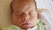 Elišce Kováčové z Teplic se v ústecké porodnici 1. 10. ve 23.04 hodin narodil syn Matěj Nedvěd. Měřil 51 centimetrů a vážil 3,8 kg.