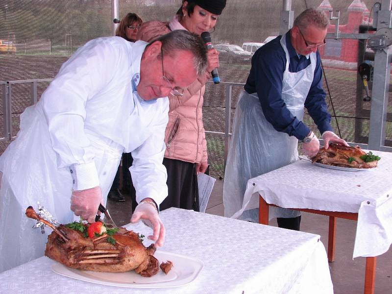 Jubilejní braňanské posvícení nezhatil ani občasný déšť.