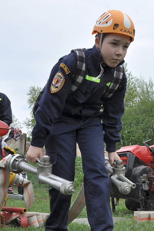 1. ročník memoriálu Jaromíra Honse o železného hasiče v Hostomicích, dětská část.