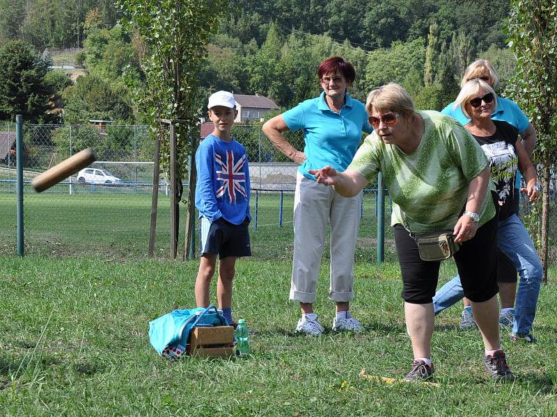 Na hřišti v Ohníči se konal Den netradičních sportů. Záštitu převzalo Regionální centrum Sportu pro všechny Teplice.