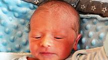 Damien Bőhm se narodil Nikole Lorencové z Dubí 30. dubna v 11,08 hodin v teplické porodnici. Měřil 47 cm, vážil 2,65 kg.