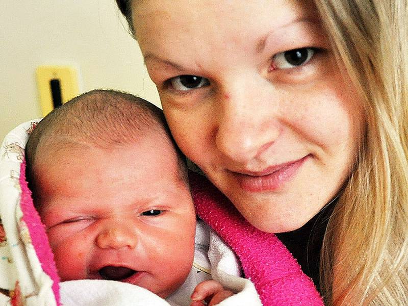 Mamince Lence Hronové z Újezdečka se 13. ledna v 11.41 hod. v teplické porodnici narodila dcera Barbora Blašková. Měřila 50 cm a vážila 3,85 kg.