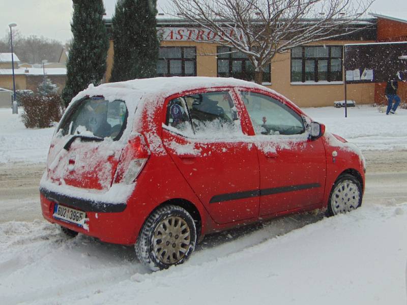 Řidiči v Ústeckém kraji musí být mimořádně opatrní.