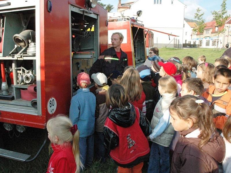 Den otevřených dveří u hasičů v Oseku