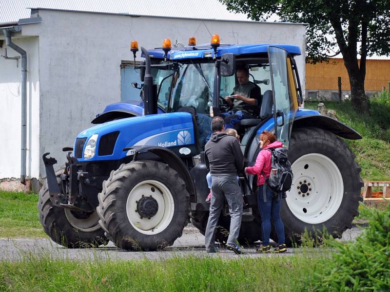 Vítání léta ve Fojtovicích.