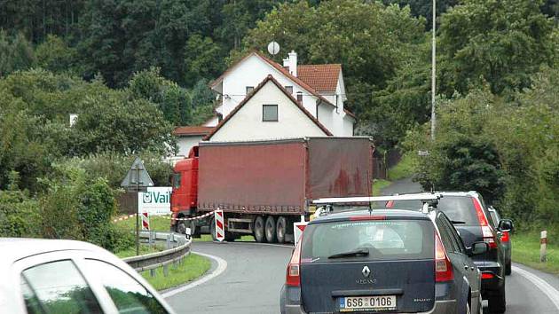 V Bystřanech už nejsou značky zakazující vjezd nákladní dopravě do Bořislavi.