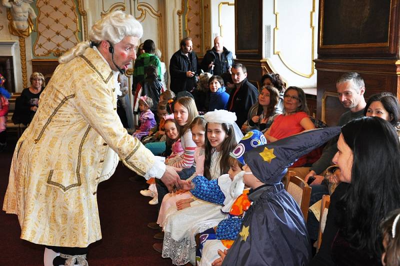 Pro děti pořádal karneval na zámku sám Casanova