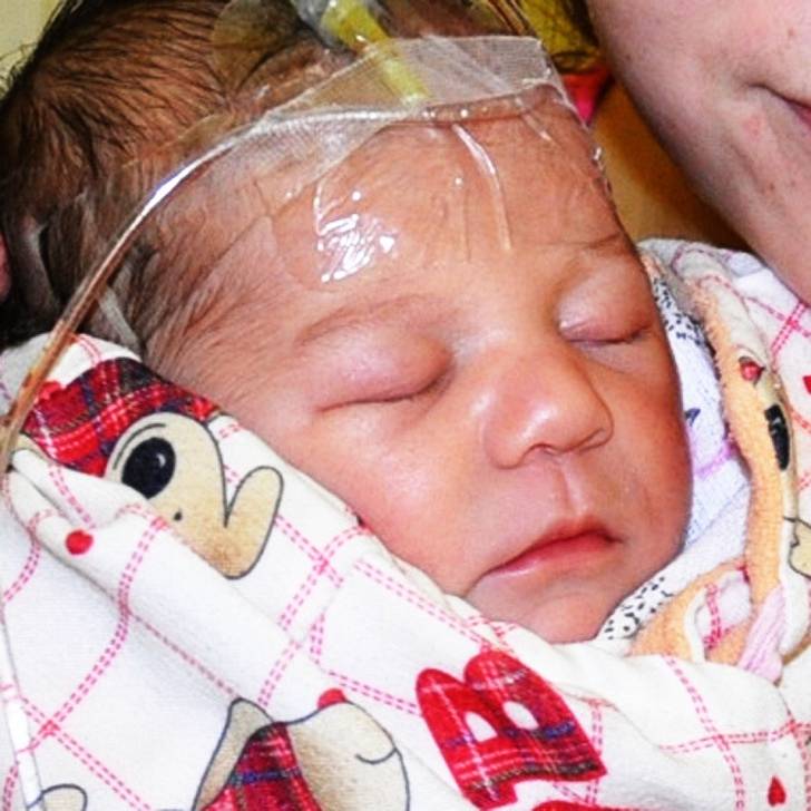 Vanesa Schmidtová se narodila Vanesse Schmidtové z Krupky 27.  prosince  v 15.37 hod. v teplické porodnici. Měřila 48 cm a vážila 3 kg.