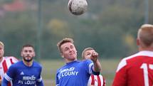 Louny (v modrém) vyhrály na horké půdě v Srbicích 2:1.