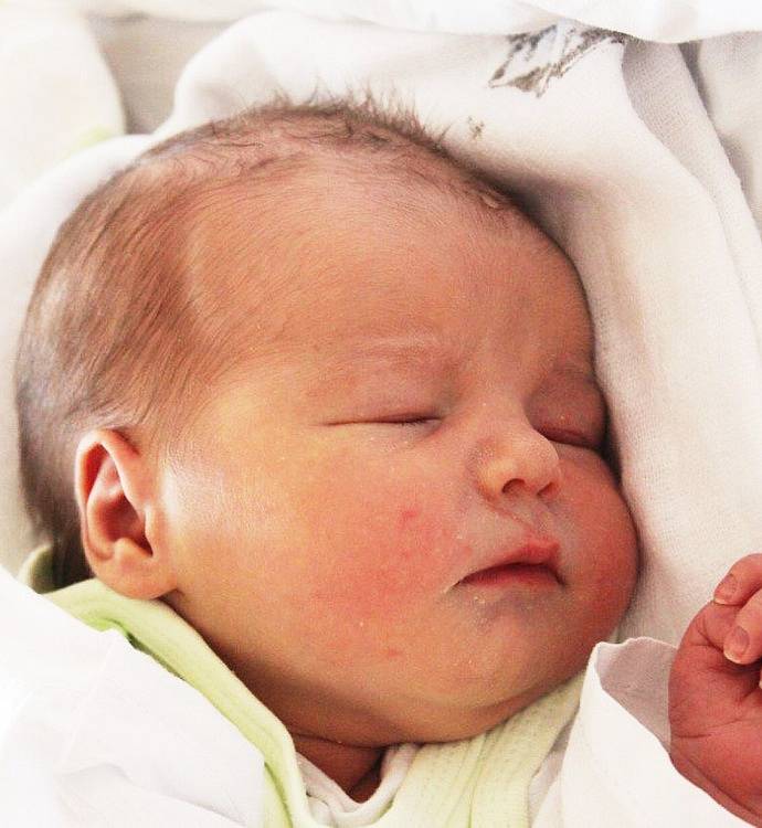 Mamince Lucii Hniličkové z Teplice se 31. srpna v 9.51 hod. v ústecké porodnici narodil syn Michal Hnilička. Měřil 47 cm a vážil 3,05 kg.