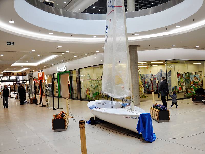 V nákupním centru Fontána v Teplicích probíhá výstava o Jeníkovu.