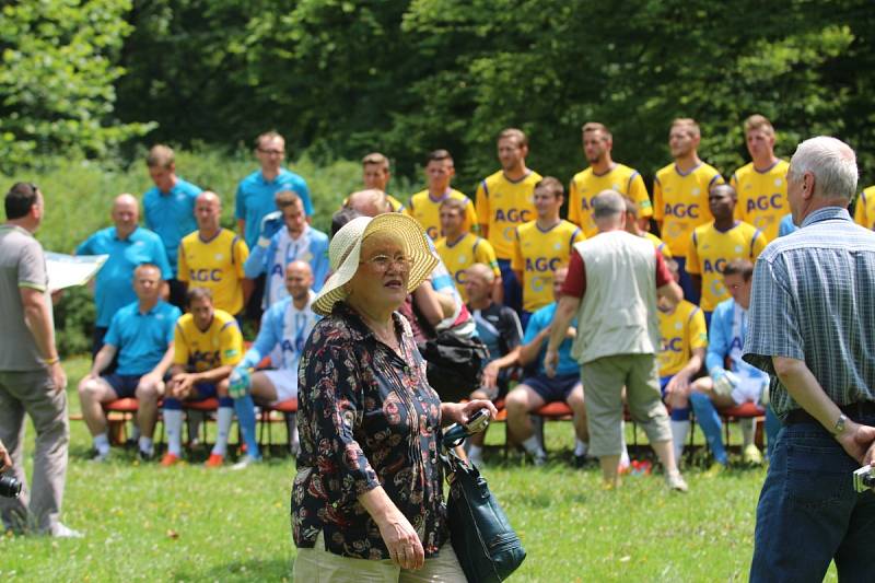 Focení FK Teplice v Zámecké zahradě