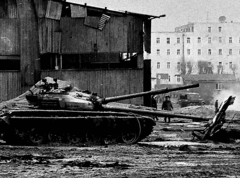 V Bohosudově se v roce 1991 roztrhl sovětský tank a bylo usmrceno 17.vojáků. Major Bilický zachránil svou odvahou další životy. Na snímcích jsou také odjíždějící vojáci z Bohosudova a zbytky kasáren-