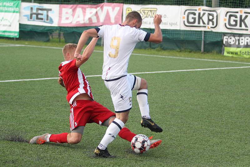 Debakl! Krupka dostala v Srbicích 11 branek, domácí tým (v pruhovaném) na hřišti dominoval.