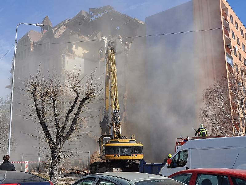 Demolice bývalého hotelu Imperiál začala.