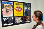 Originální filmové kostýmy, plakáty a fotografie z filmů Zdeňka Podskalského si můžete prohlédnout na výstavě v Domě porcelánu s modrou krví v Dubí.