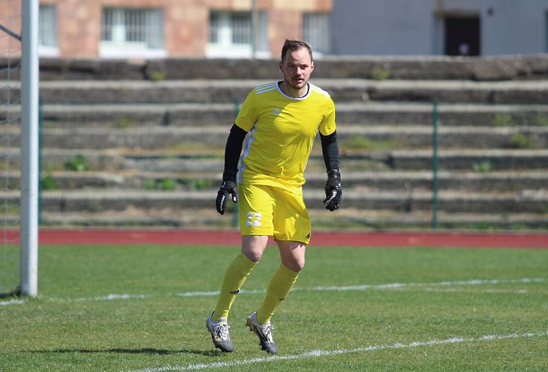 I. B třída: Unčín - Svádov (v oranžovém) 0:2