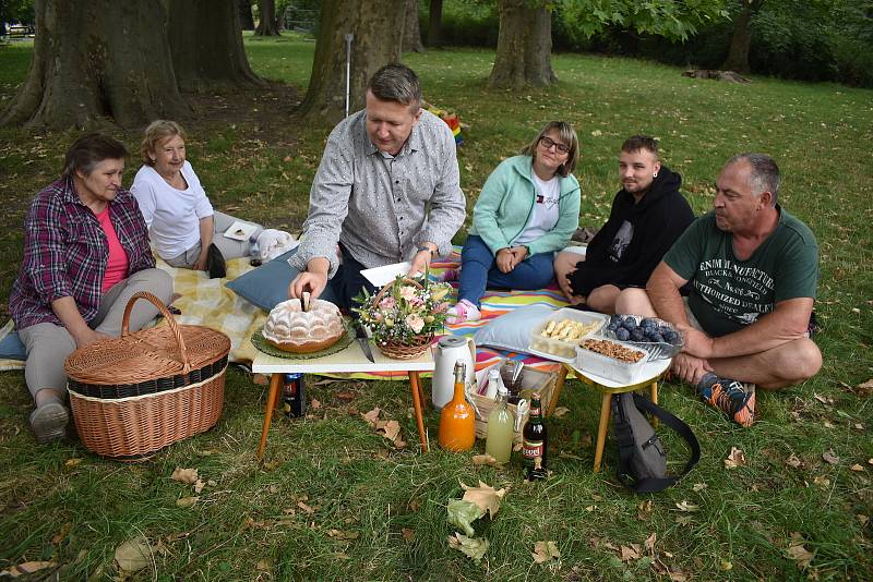 Piknik v teplické Zámecké zahradě.