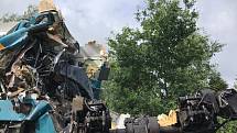 U Milavče na Domažlicku se srazily dva vlaky, desítky zraněných, dva mrtví