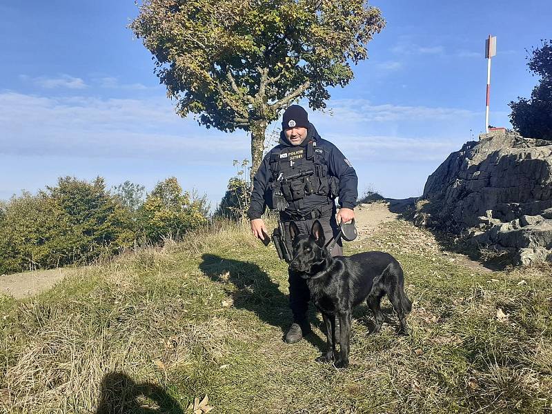 Policejní pátrání po pohřešované osmileté dívce z Německa v okolí Čerchova na Domažlicku.