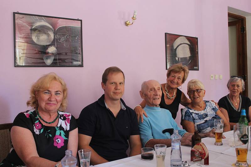 Setkání rodáků a přátel Klenčí v Klenčí v hotelu Haltrava.