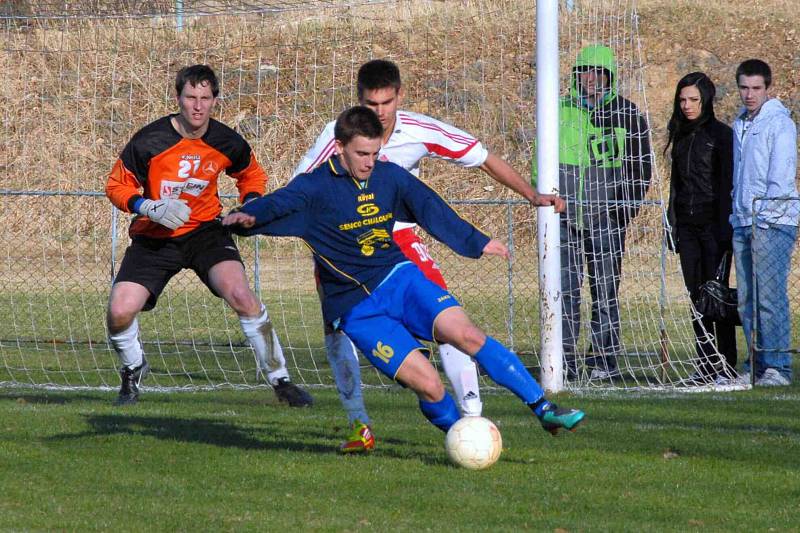 Z utkání fotbalistů FK Holýšov a Senco Doubravka.