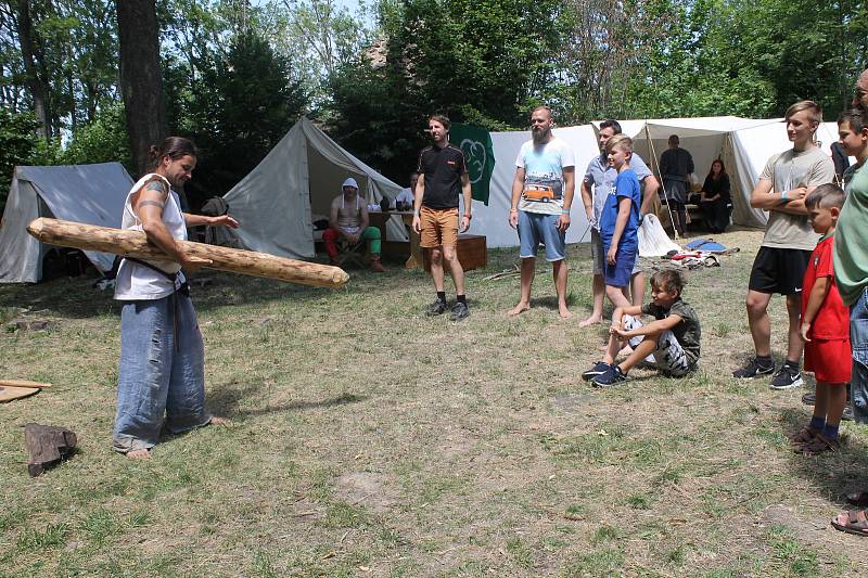 Historicky zábavnou akci si užili dospělí i děti.