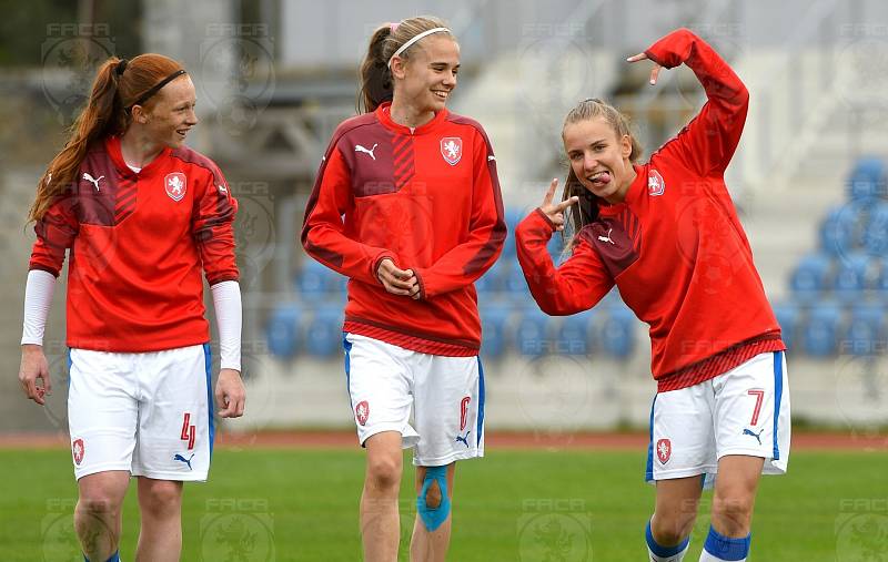 Česká fotbalová reprezentace žen U15 podlehla v Domažlicích Němkám.