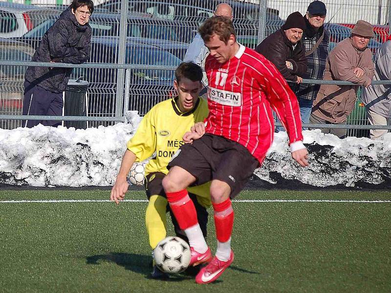 Z přípravného utkání Jiskry Domažlice s FK Holýšov.