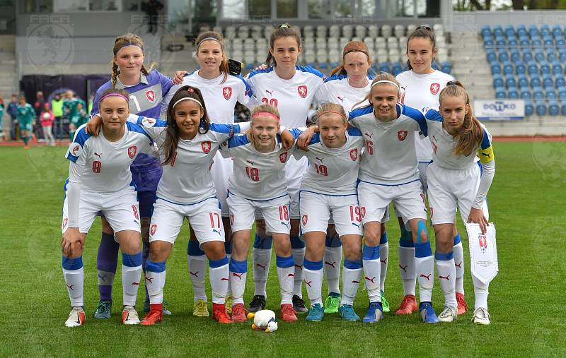 Česká fotbalová reprezentace žen U15 podlehla v Domažlicích Němkám.