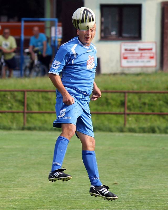 Ve šlágru úvodního kola okresního přeboru se v Chodově utkali fotbalisté domácího Tatranu se soupeřem ze ZD Meclov. 