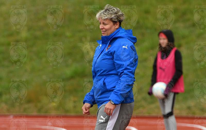 Česká fotbalová reprezentace žen U15 podlehla v Domažlicích Němkám.