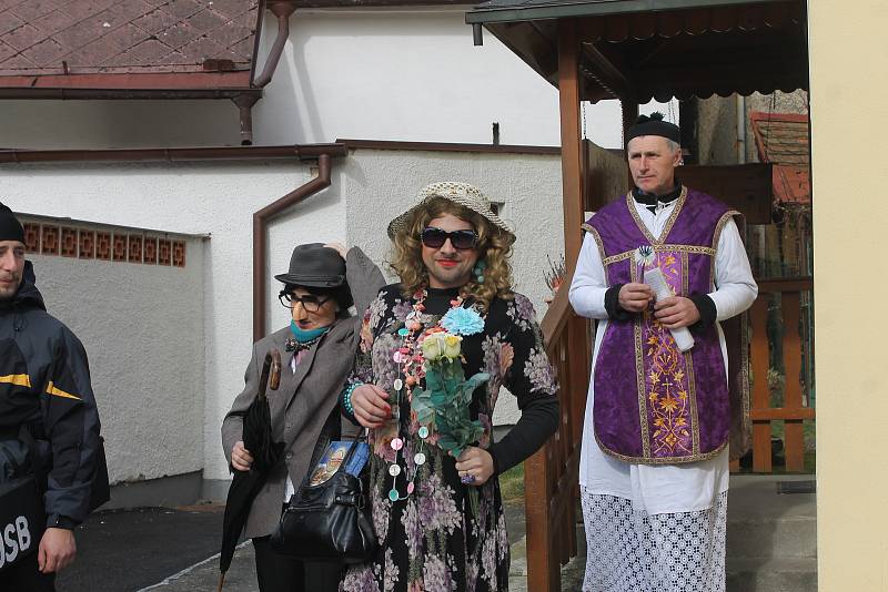 Víkend ovládly masopusty. Fotografie z Nevolic, Podzámčí a Spáňova.