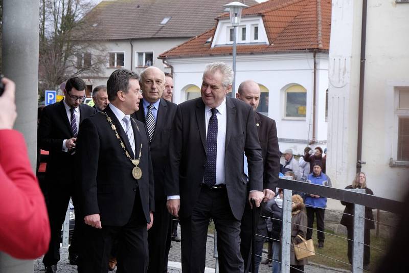 Prezident Miloš Zeman na radnici v Holýšově.