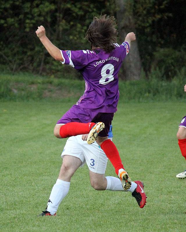 V sousedském derby se v Hostouni utkali fotbalisté domácí Lokomotivy a hostujícího Startu Bělá nad Radbuzou.