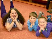 Děti z Mateřské školy v Michlově ulici v Domažlicích cvičily jógu se Sítou.
