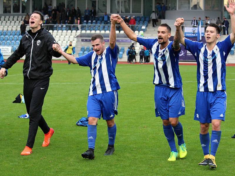 Třetiligová Jiskra Domažlice vyřadila prvoligovou Duklu Praha z MOL Cupu.