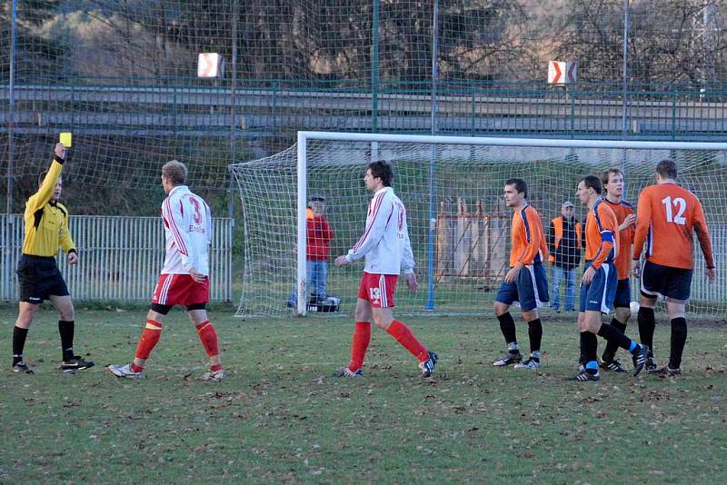 Z utkání FK Holýšov s Rapidem Plzeň 2:2.