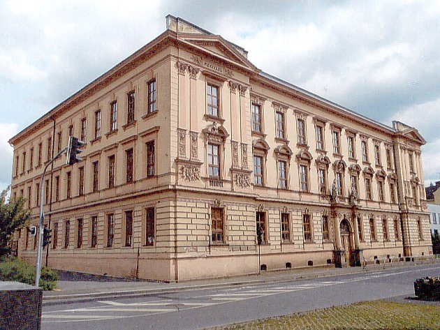 Budova školy v Domažlicích.