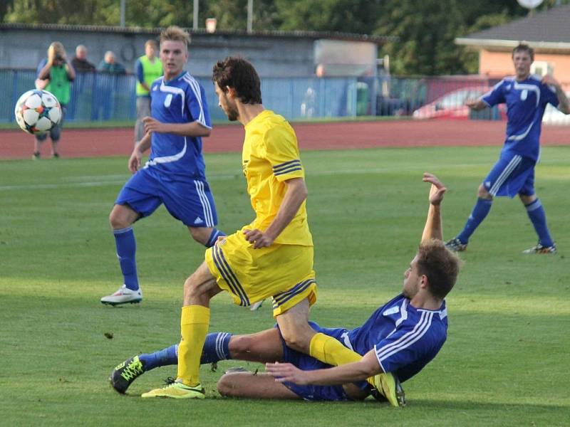 Třetiligové derby mezi FK Tachov a Jiskrou Domažlice.