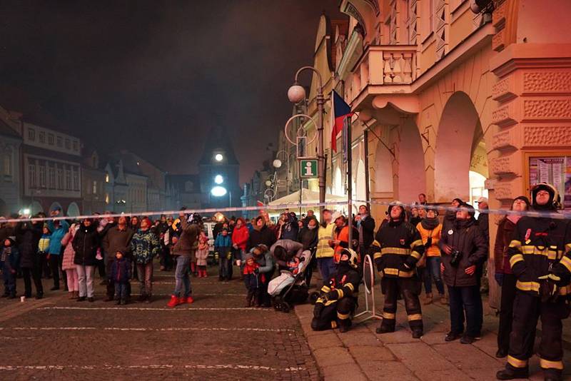 Ohňostroj se konal 1. ledna na náměstí Míru. Foto: MKS Domažlice