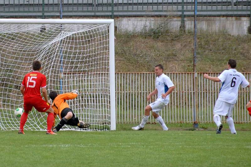 Z utkání fotbalistů Holýšova s rezervou divizních Rokycan.