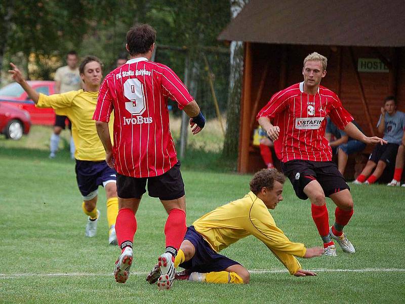 Z přípravného utkání hráčů Sokola Krchleby s FK Holýšov.