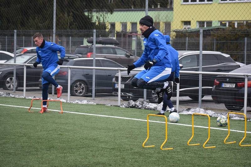 Fotbalisté třetiligových Domažlic během soustředění v areálu Jiskry.