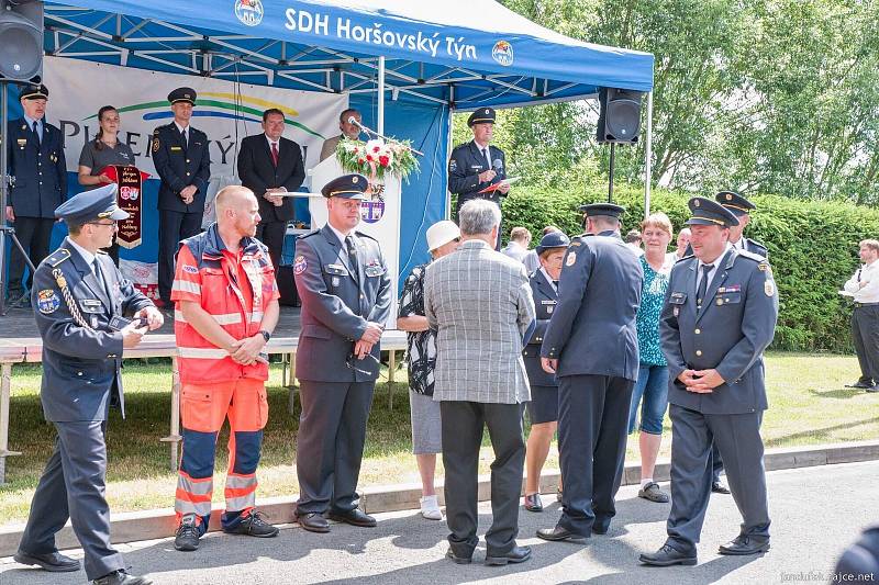 Horšovskotýnští hasiči oslavili na konci června 150 let založení sboru. Do detailu připraveným programem nadchli hasiči stovky návštěvníků, dokonce k výročí natočili i hudební videoklip.