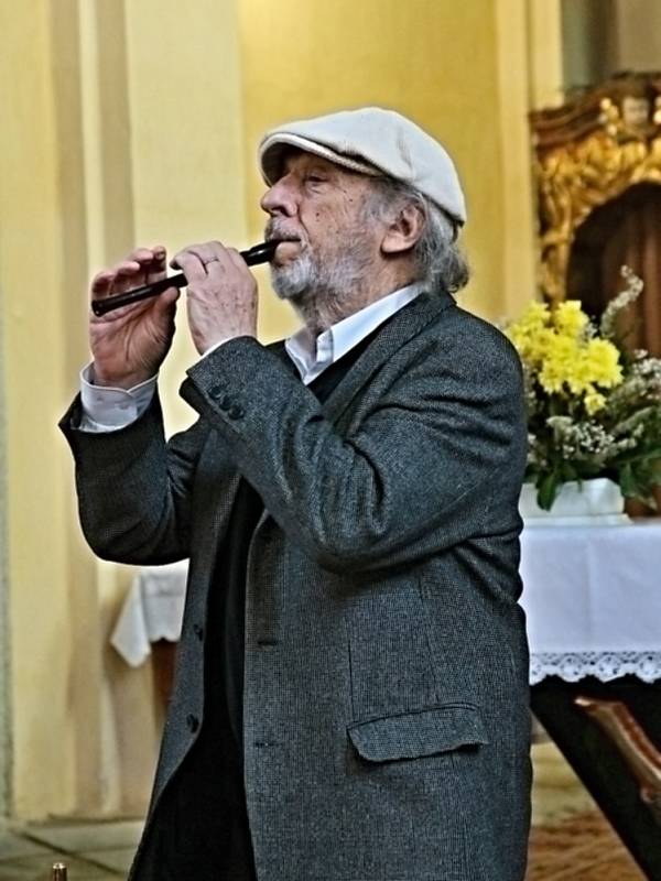 Jiří Stivín v kostele sv. Martina v Klenčí pod Čerchovem v jaře 2017.