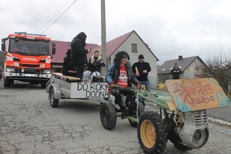 Lidé v Klenčí si užili už 15. ročník obnovené tradice masopustu (26. 2. 2022)