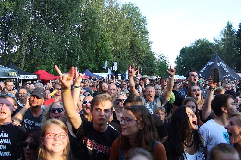 Chodrockfest 2019, druhý den. Nejvíce zazářila kapela Trautenberk.